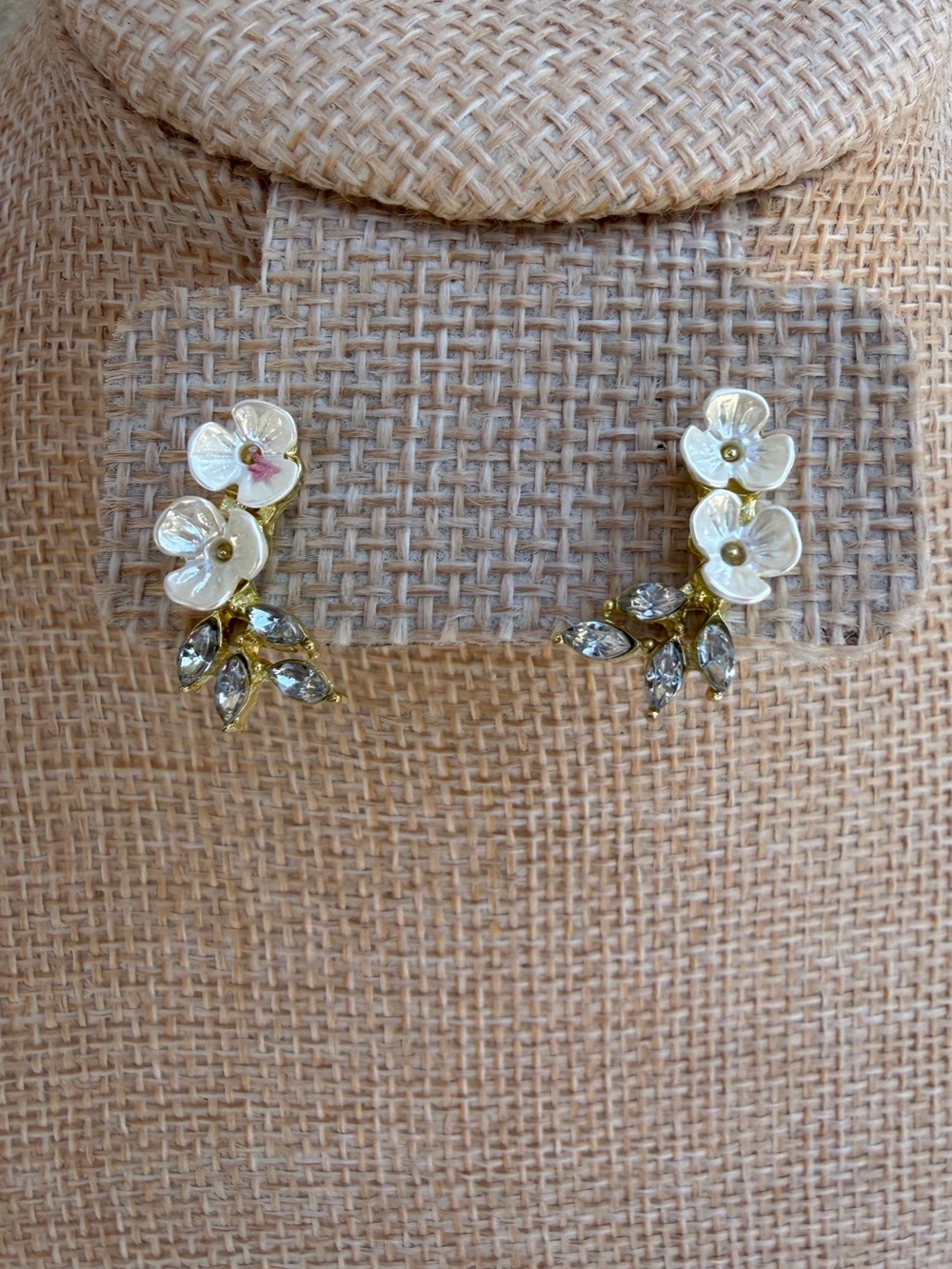 New Delicate White Mother-of-Pearl Floral Stud Earrings with Gold Accents